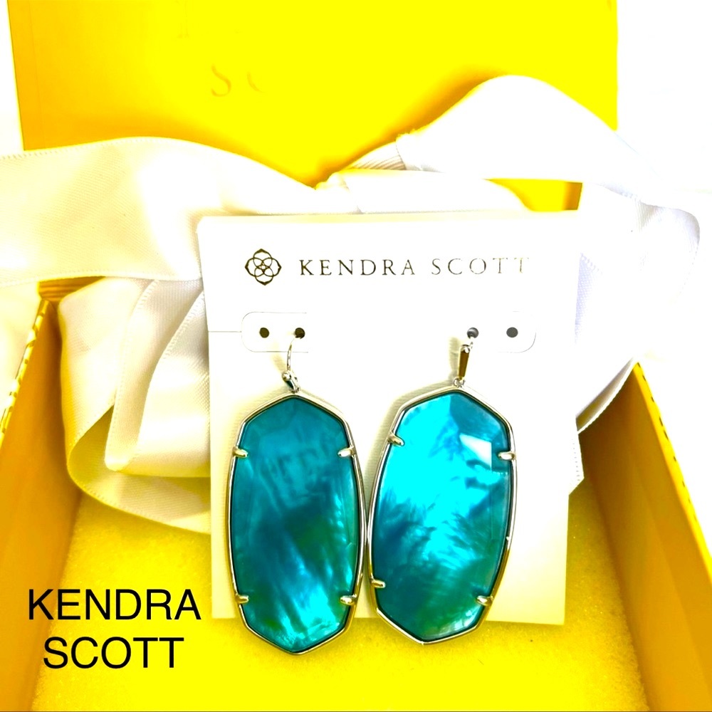 NWT Rare & Retired Kendra Scott Danielle Earrings Peacock Blue Illusion Silver 😊 - Picture 5 of 10